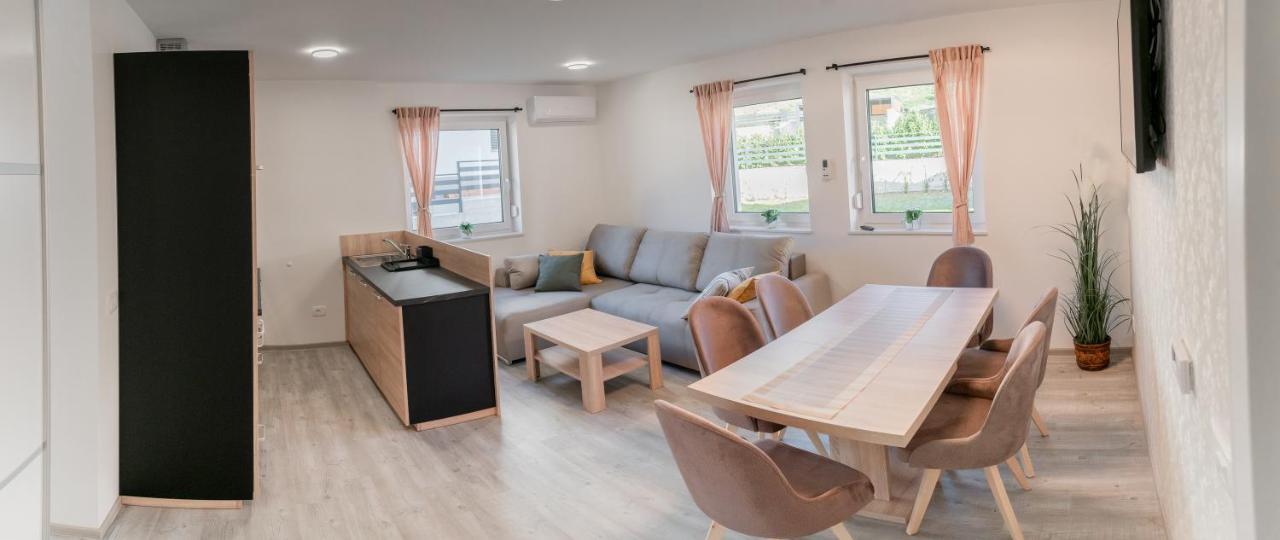 Prima Countryside Apartments Zirovnica Esterno foto